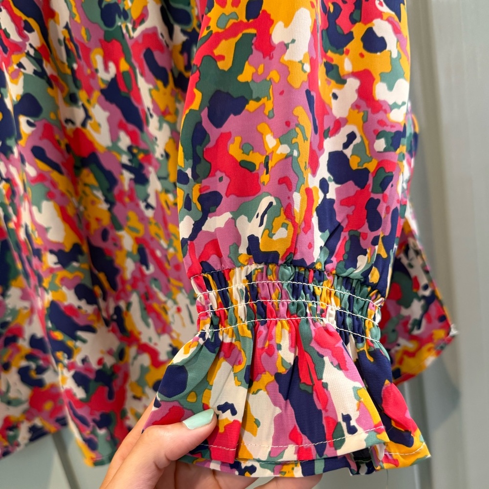 Michelle Mcdowell Abstract Bold Statement Sleeve … - image 6